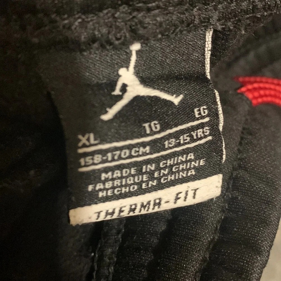 🌟HOST  PICK🌟Nike track pants size red and black youths size XL - Picture 8 of 8